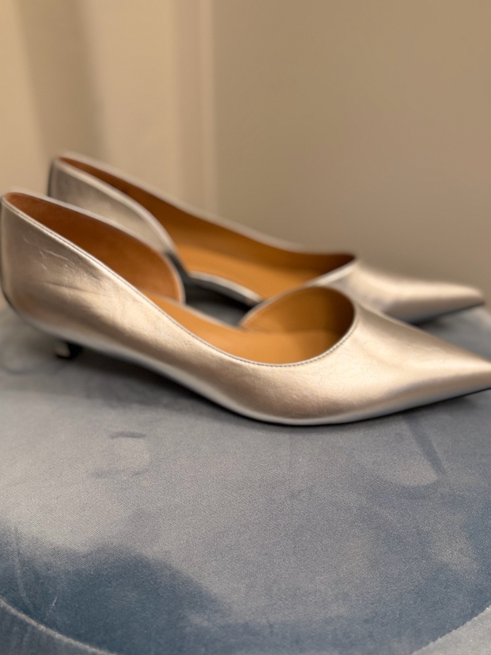 Naturalizer Silver Pointed-Toe Kitten Heel Pumps